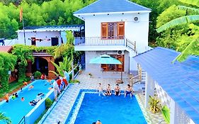 The Hill Villas